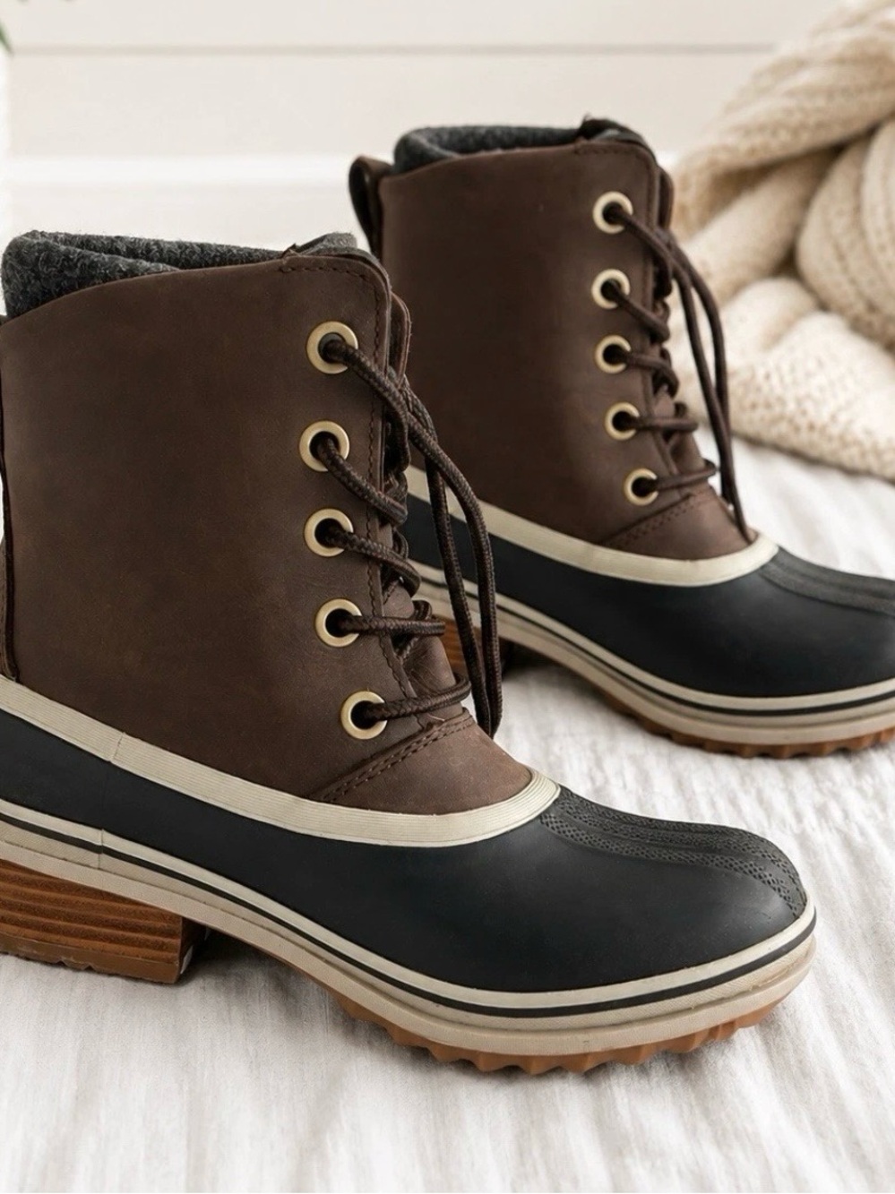 Sorel Brown and Black Lace-Up Winter Duck Boots - Women
